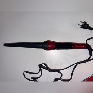 Remington Red and Black Curling Wand
